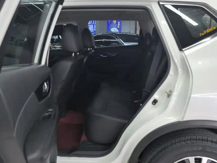 Nissan X-Trail 2017 2.5L CVT Luxury 4WD — миниатюра 11