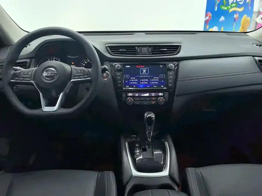 Nissan X-Trail 2017 2.5L CVT Luxury 4WD — миниатюра 12