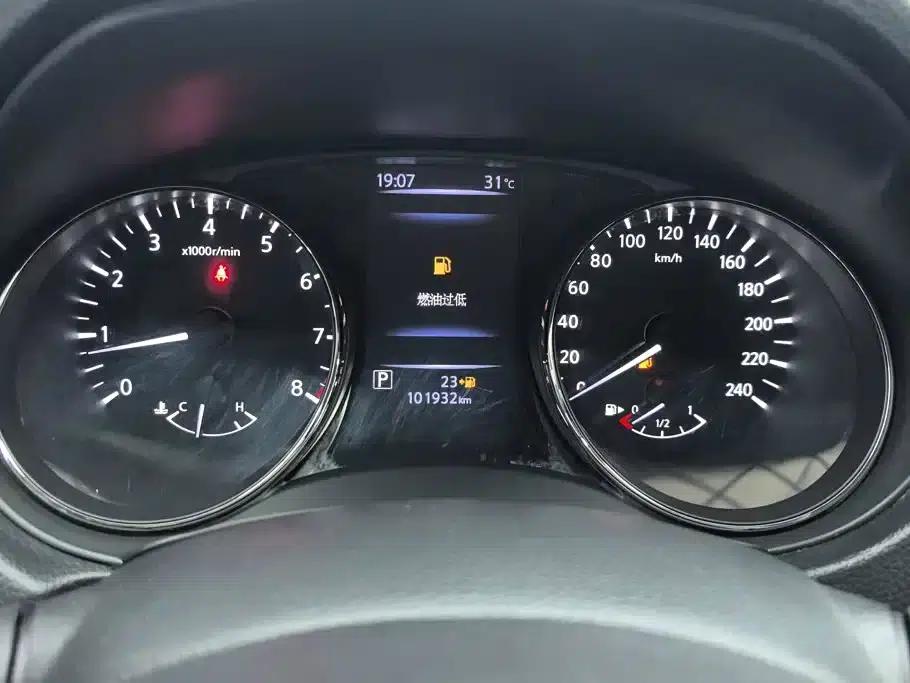 Nissan X-Trail 2017 2.5L CVT Luxury 4WD — миниатюра 14