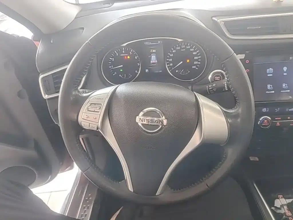 Nissan X-Trail 2014 2.5L CVT Luxury 4WD — миниатюра 11