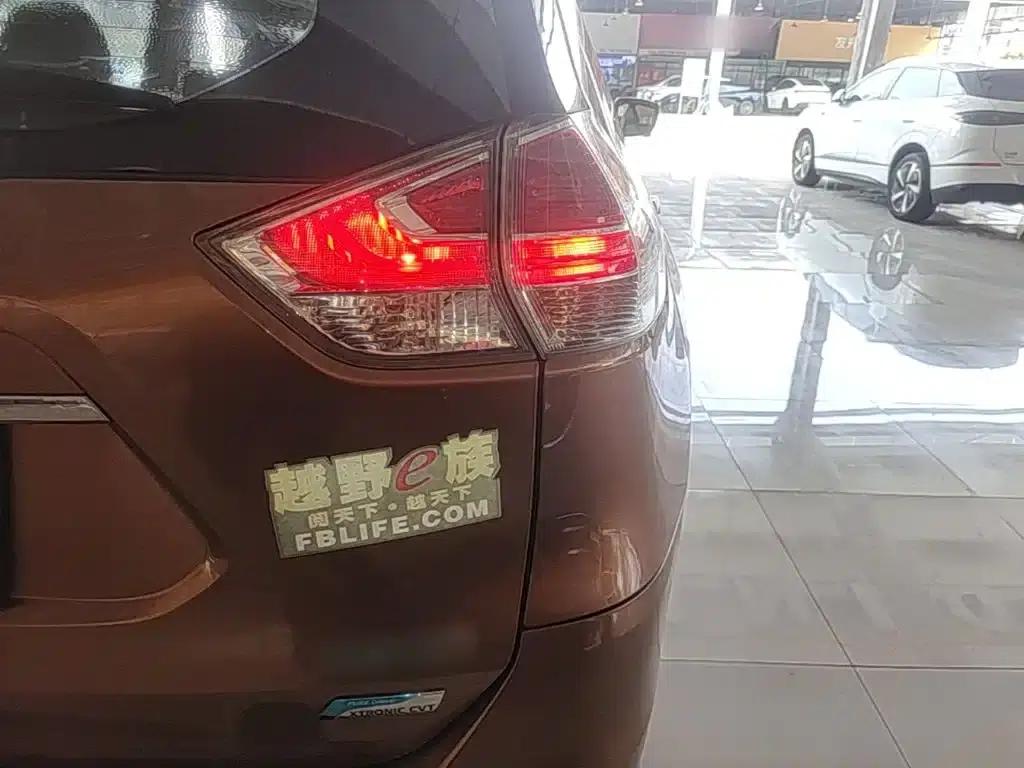 Nissan X-Trail 2014 2.5L CVT Luxury 4WD — миниатюра 8