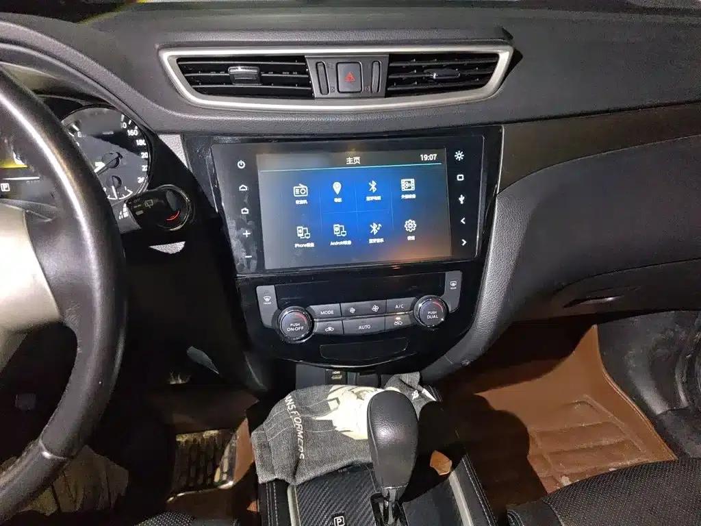 Nissan X-Trail 2015 2.0L CVT Comfort MAX Edition 2WD — миниатюра 6