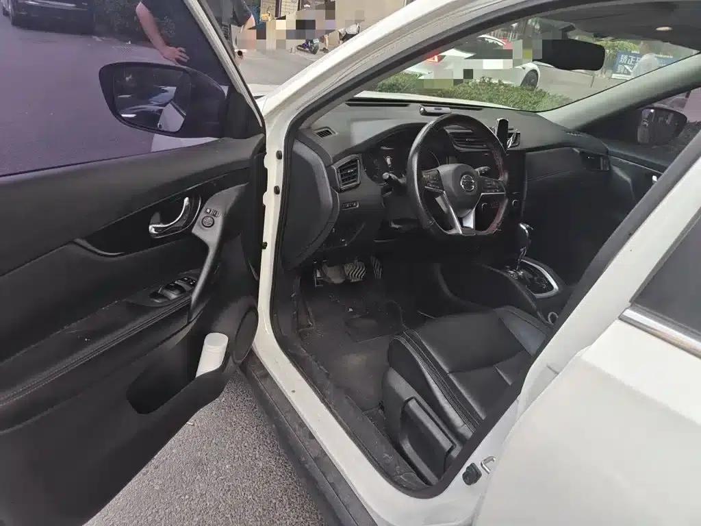 Nissan X-Trail 2017 2.0L CVT Comfort Edition 2WD — миниатюра 14