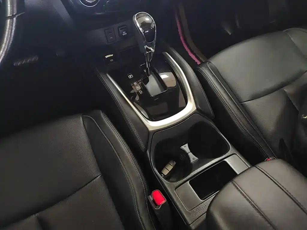 Nissan X-Trail 2022 2.0L 2WD Intelligent Connectivity Premium Edition — миниатюра 14