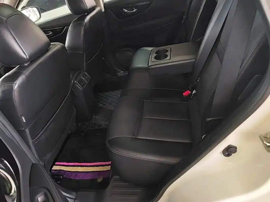Nissan X-Trail 2022 2.0L 2WD Intelligent Connectivity Premium Edition — миниатюра 17