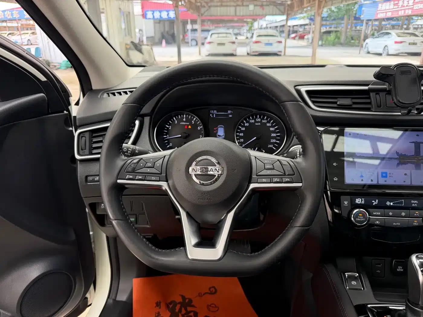 Nissan Qashqai 2022 2.0L CVT XV Prem Luxury Edition — миниатюра 9