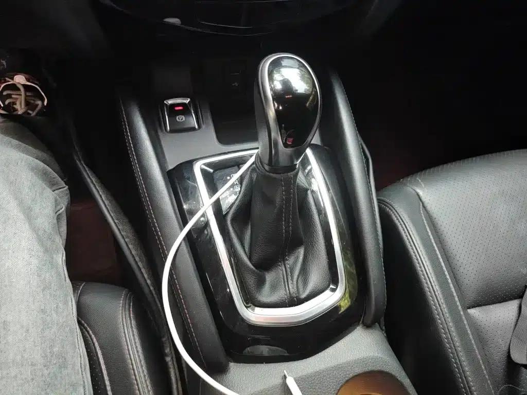 Nissan Qashqai 2021 2.0L CVT Luxury Edition — миниатюра 10