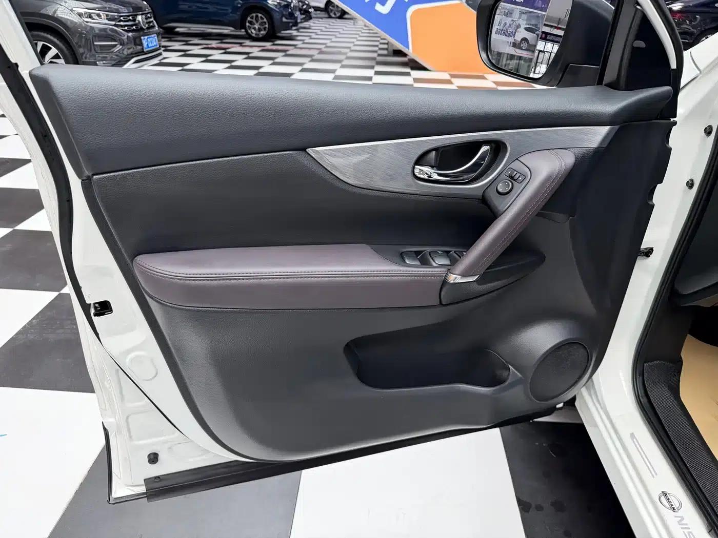 Nissan Qashqai 2022 2.0L CVT XV Prem Luxury Edition — миниатюра 4