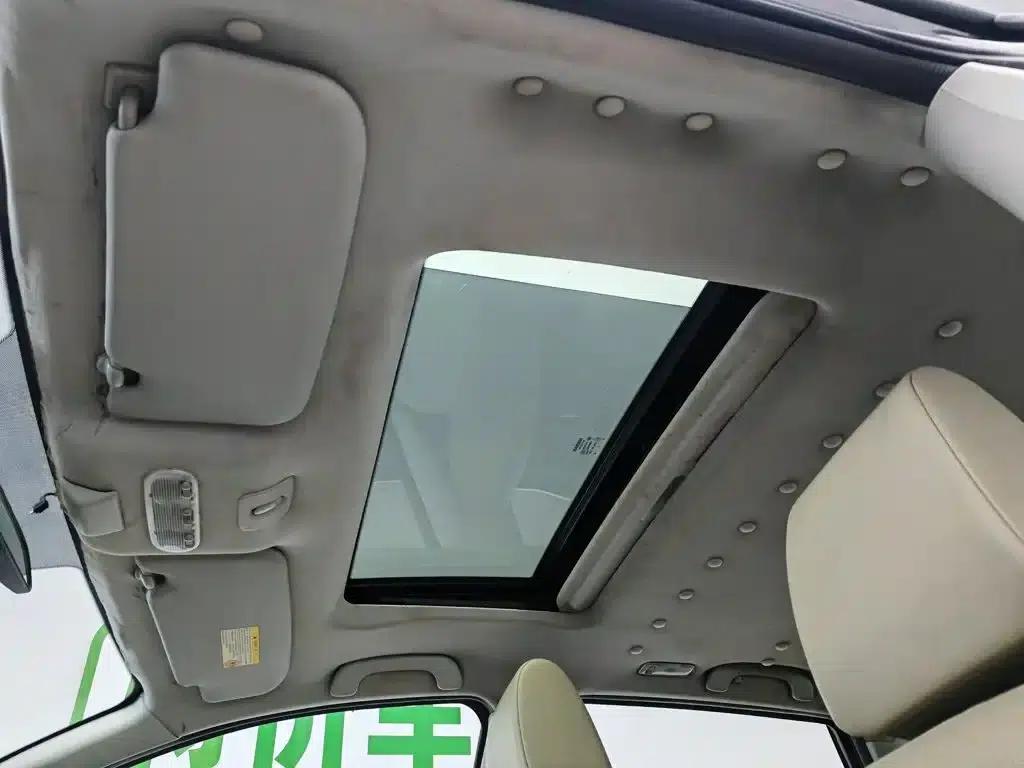 Nissan Qashqai 2012 2.0XV CVT 2WD — миниатюра 14