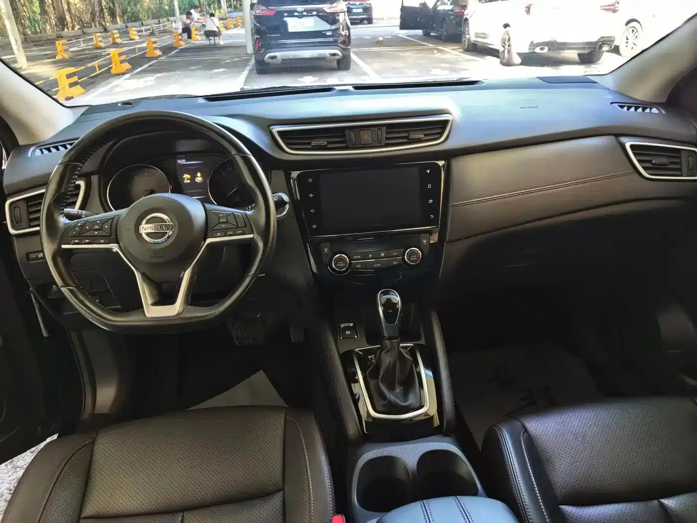 Nissan Qashqai 2022 2.0L CVT XV Prem.Pro Luxury Navigation Edition — миниатюра 14
