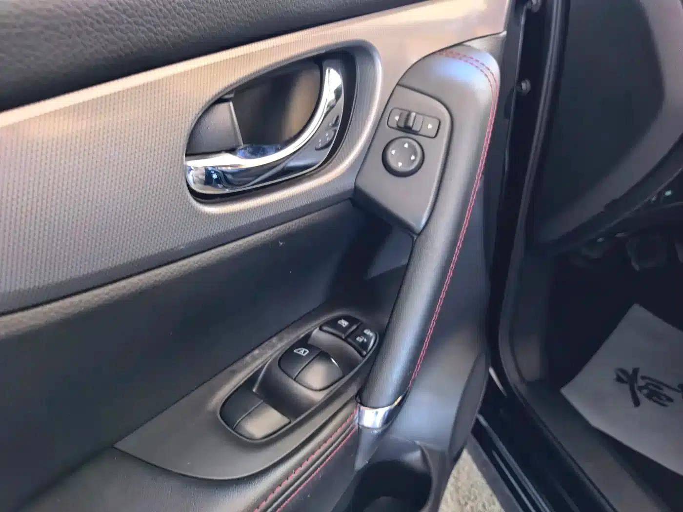 Nissan Qashqai 2022 2.0L CVT XV Prem.Pro Luxury Navigation Edition — миниатюра 7