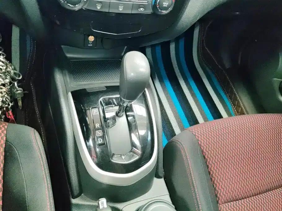 Nissan Qashqai 2016 2.0L CVT Elite Edition — миниатюра 16