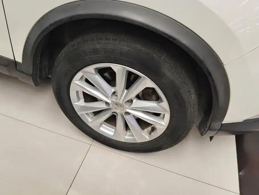 Nissan Qashqai 2016 2.0L CVT Elite Edition — миниатюра 6