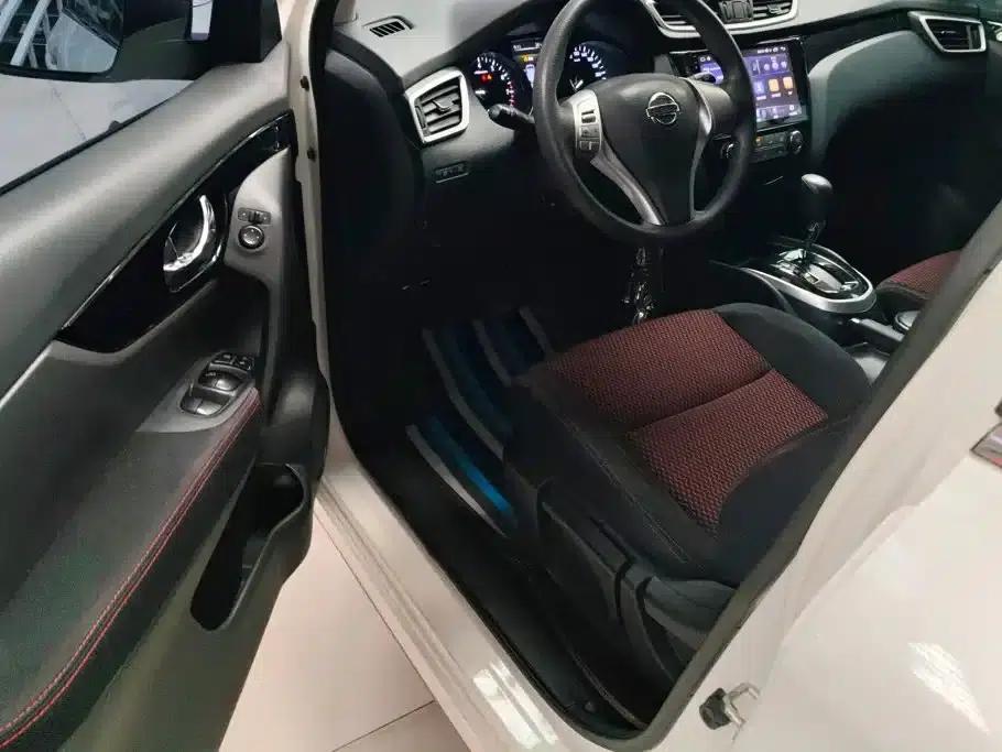 Nissan Qashqai 2016 2.0L CVT Elite Edition — миниатюра 9