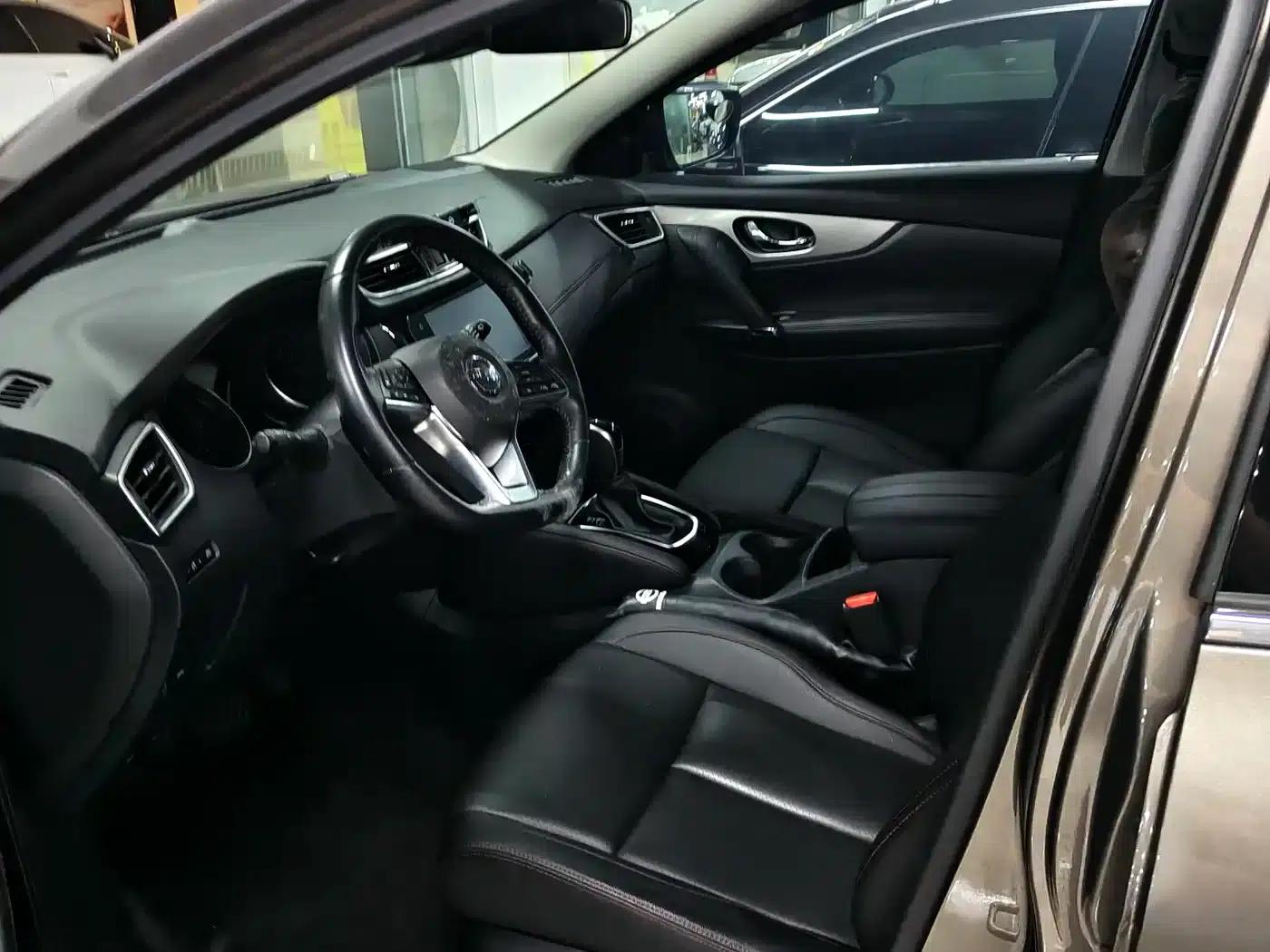 Nissan Qashqai 2022 2.0L CVT XV Prem Luxury Edition — миниатюра 2