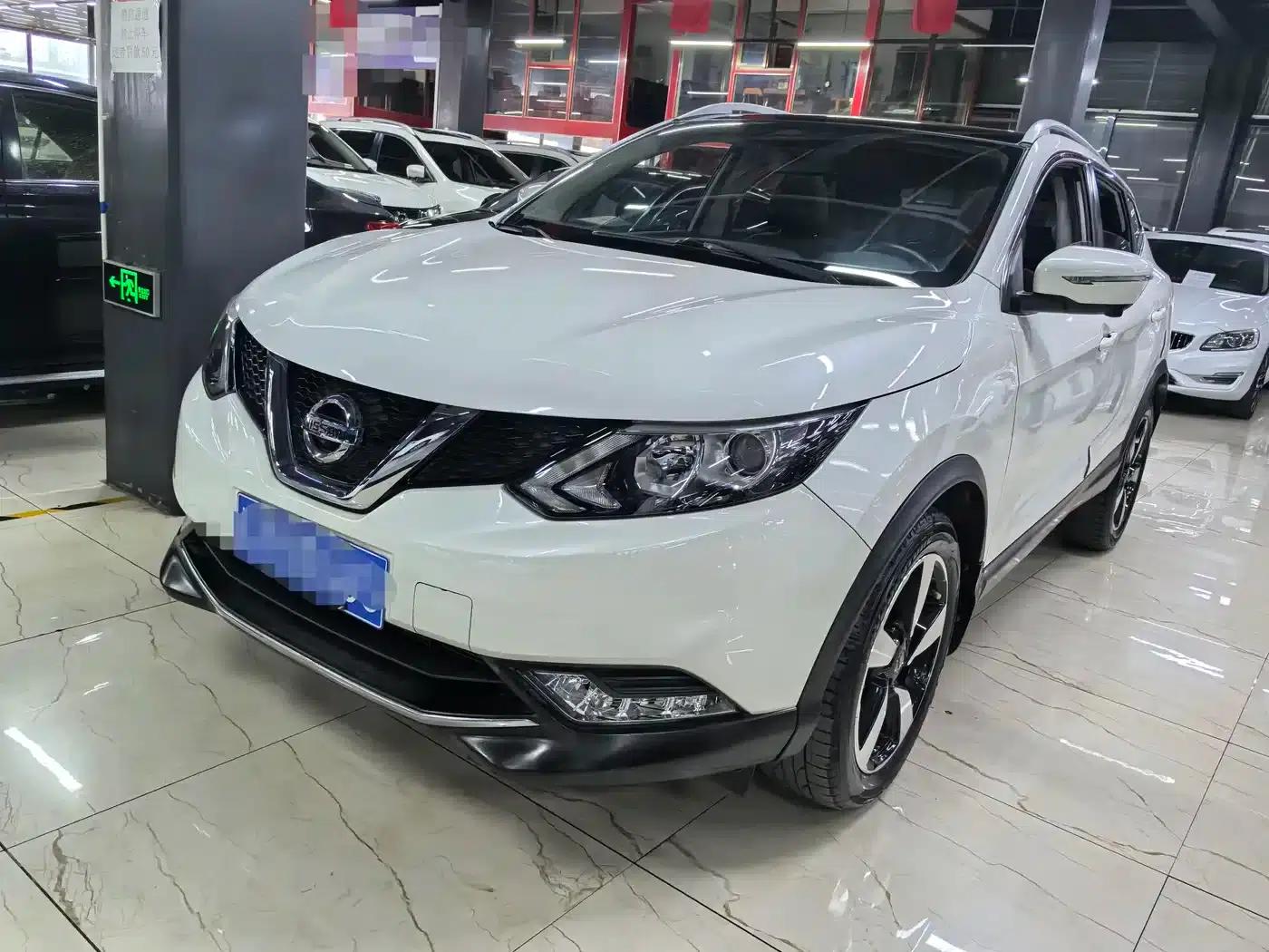 Nissan Qashqai 2016 2.0L CVT Luxury Edition — миниатюра 1