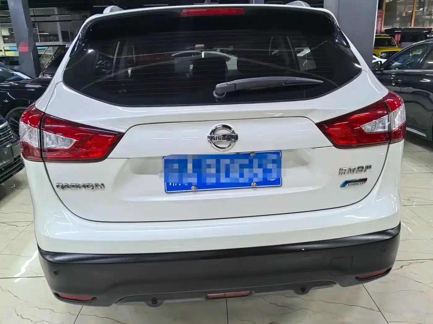 Nissan Qashqai 2016 2.0L CVT Luxury Edition — миниатюра 5