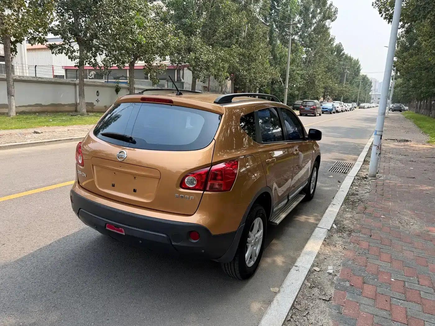 Nissan Qashqai 2012 2.0XL Fire 6MT 2WD — миниатюра 11