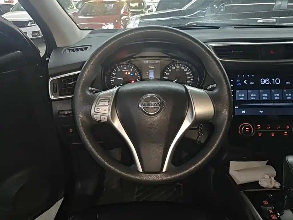 Nissan Qashqai 2016 2.0L CVT Elite Edition — миниатюра 11