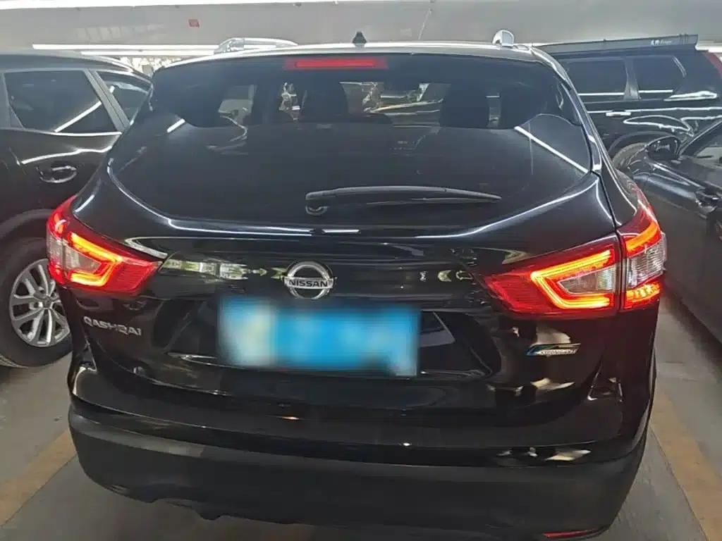 Nissan Qashqai 2016 2.0L CVT Elite Edition — миниатюра 6