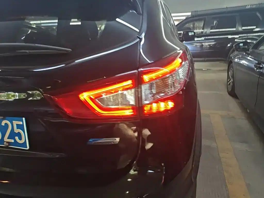 Nissan Qashqai 2016 2.0L CVT Elite Edition — миниатюра 8