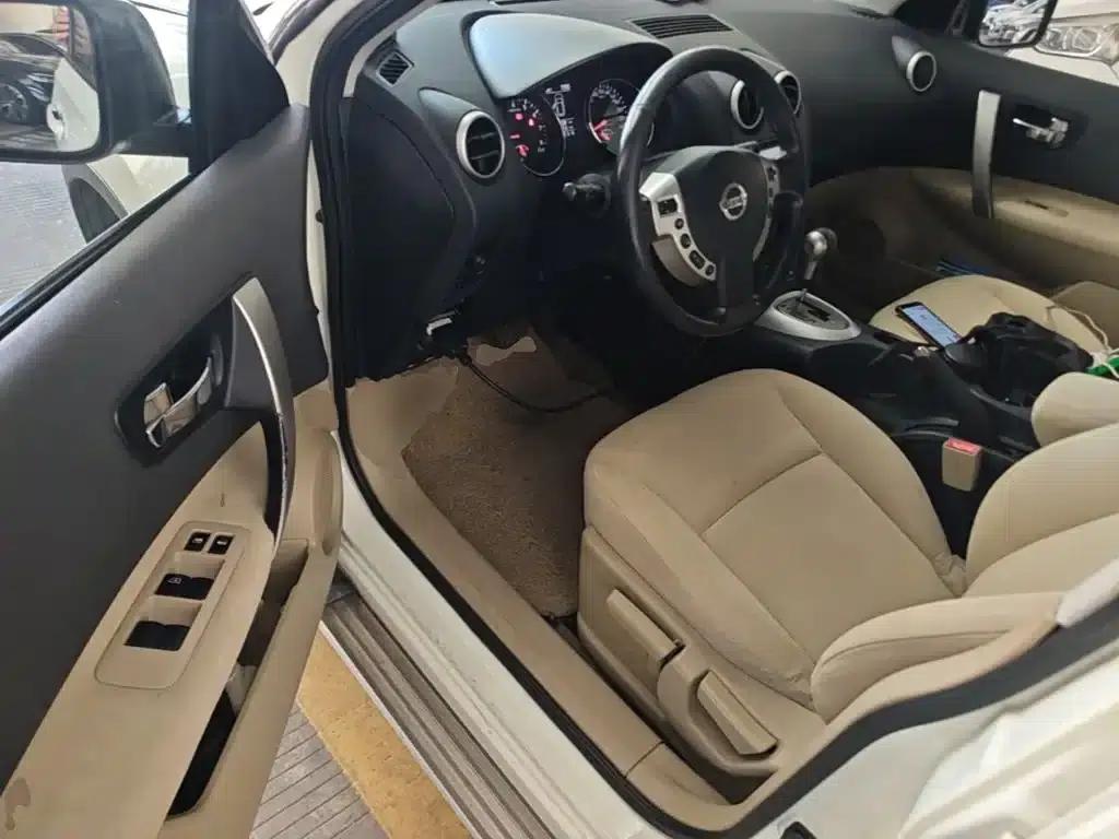 Nissan Qashqai 2012 2.0XL Fire CVT 2WD — миниатюра 16