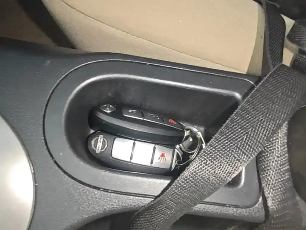 Nissan Qashqai 2012 2.0XL Fire CVT 2WD — миниатюра 9