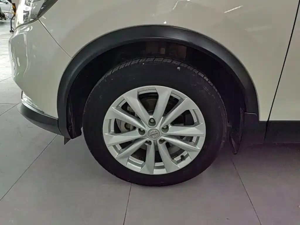 Nissan Qashqai 2016 2.0L CVT Elite Edition — миниатюра 23