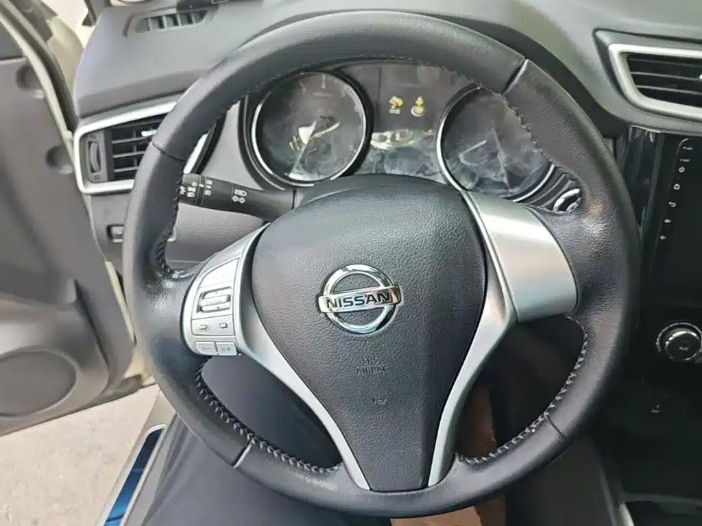Nissan Qashqai 2016 2.0L CVT Luxury Edition — миниатюра 11