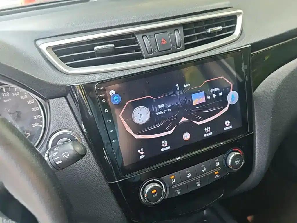 Nissan Qashqai 2016 2.0L CVT Luxury Edition — миниатюра 13