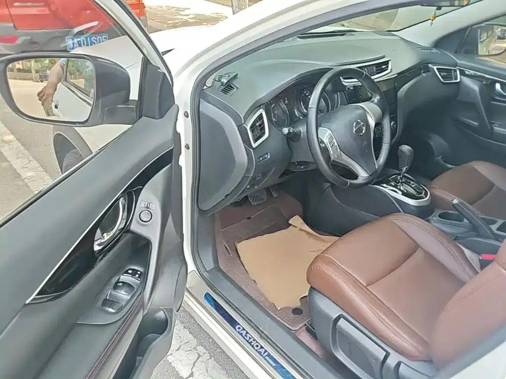 Nissan Qashqai 2016 2.0L CVT Luxury Edition — миниатюра 16