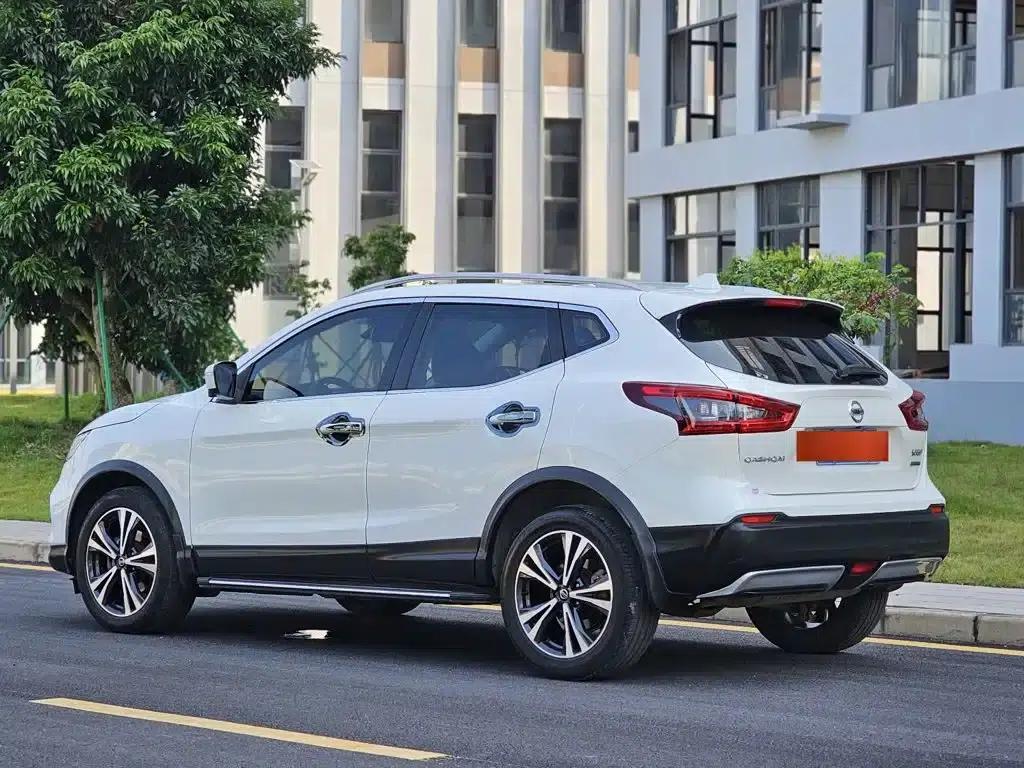 Nissan Qashqai 2019 2.0L CVT Luxury Edition — миниатюра 6