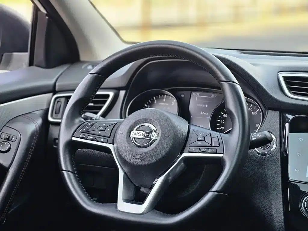 Nissan Qashqai 2019 2.0L CVT Luxury Edition — миниатюра 8