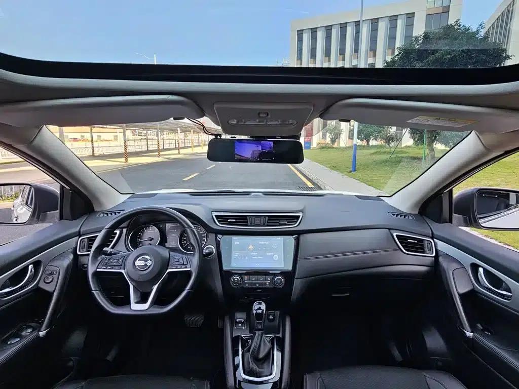 Nissan Qashqai 2019 2.0L CVT Luxury Edition — миниатюра 9