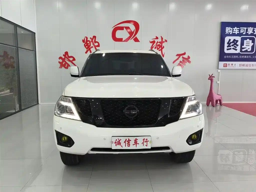 Nissan Patrol 2018 5.6L Standard Edition — миниатюра 1