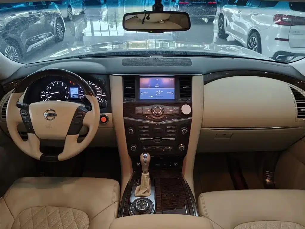 Nissan Patrol 2018 5.6L Standard Edition — миниатюра 13