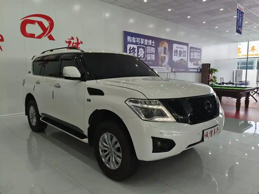 Nissan Patrol 2018 5.6L Standard Edition — миниатюра 3
