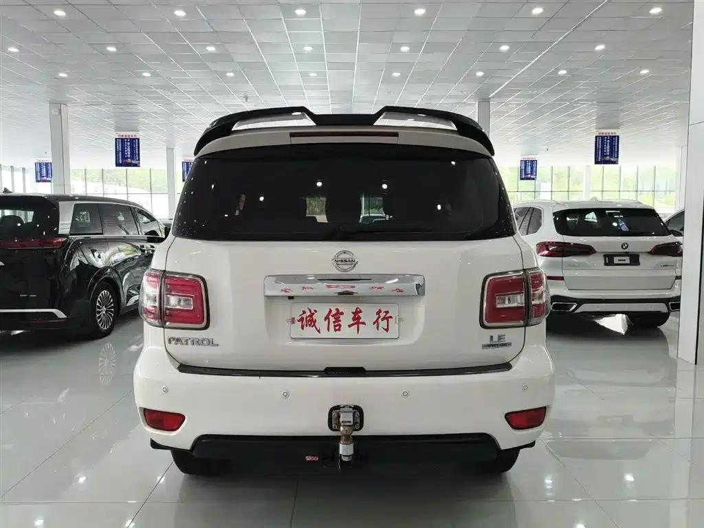 Nissan Patrol 2018 5.6L Standard Edition — миниатюра 5