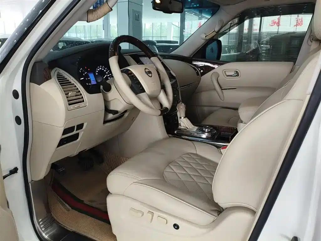 Nissan Patrol 2018 5.6L Standard Edition — миниатюра 8