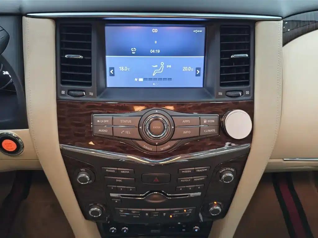Nissan Patrol 2018 5.6L Standard Edition — миниатюра 10