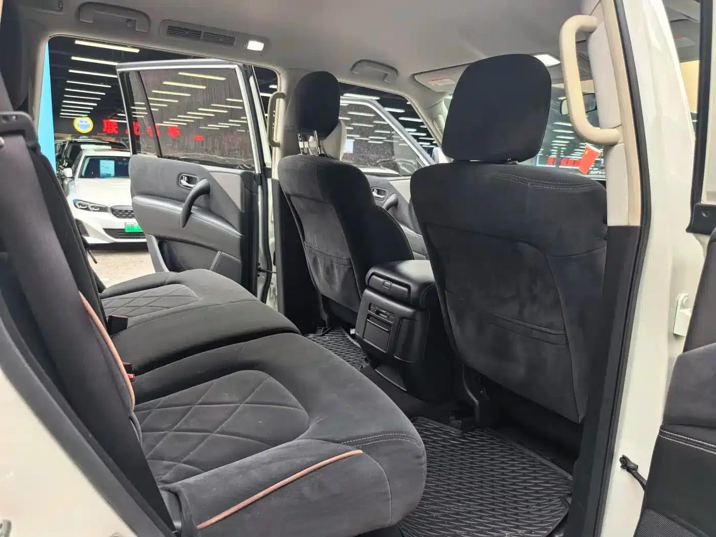 Nissan Patrol 2018 4.0L Flagship Edition — миниатюра 15