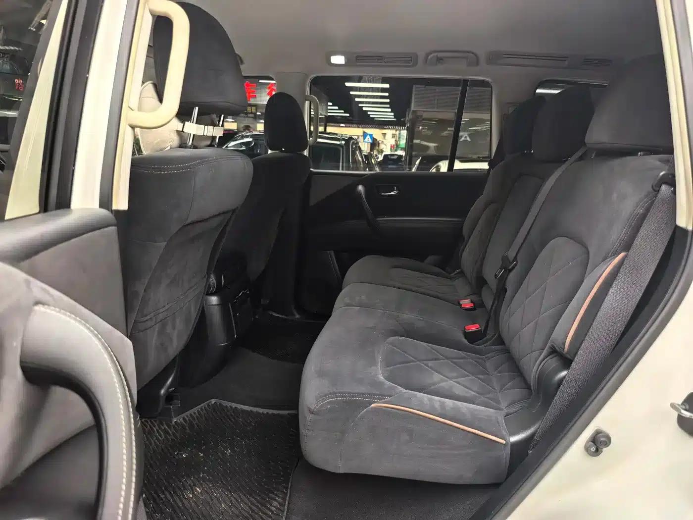 Nissan Patrol 2018 4.0L Flagship Edition — миниатюра 18