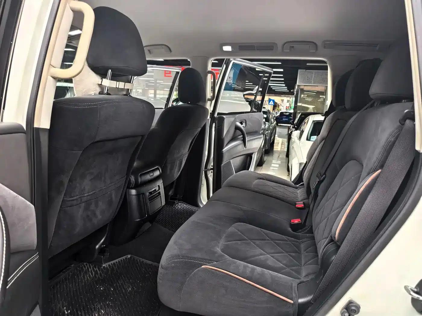 Nissan Patrol 2018 4.0L Flagship Edition — миниатюра 10