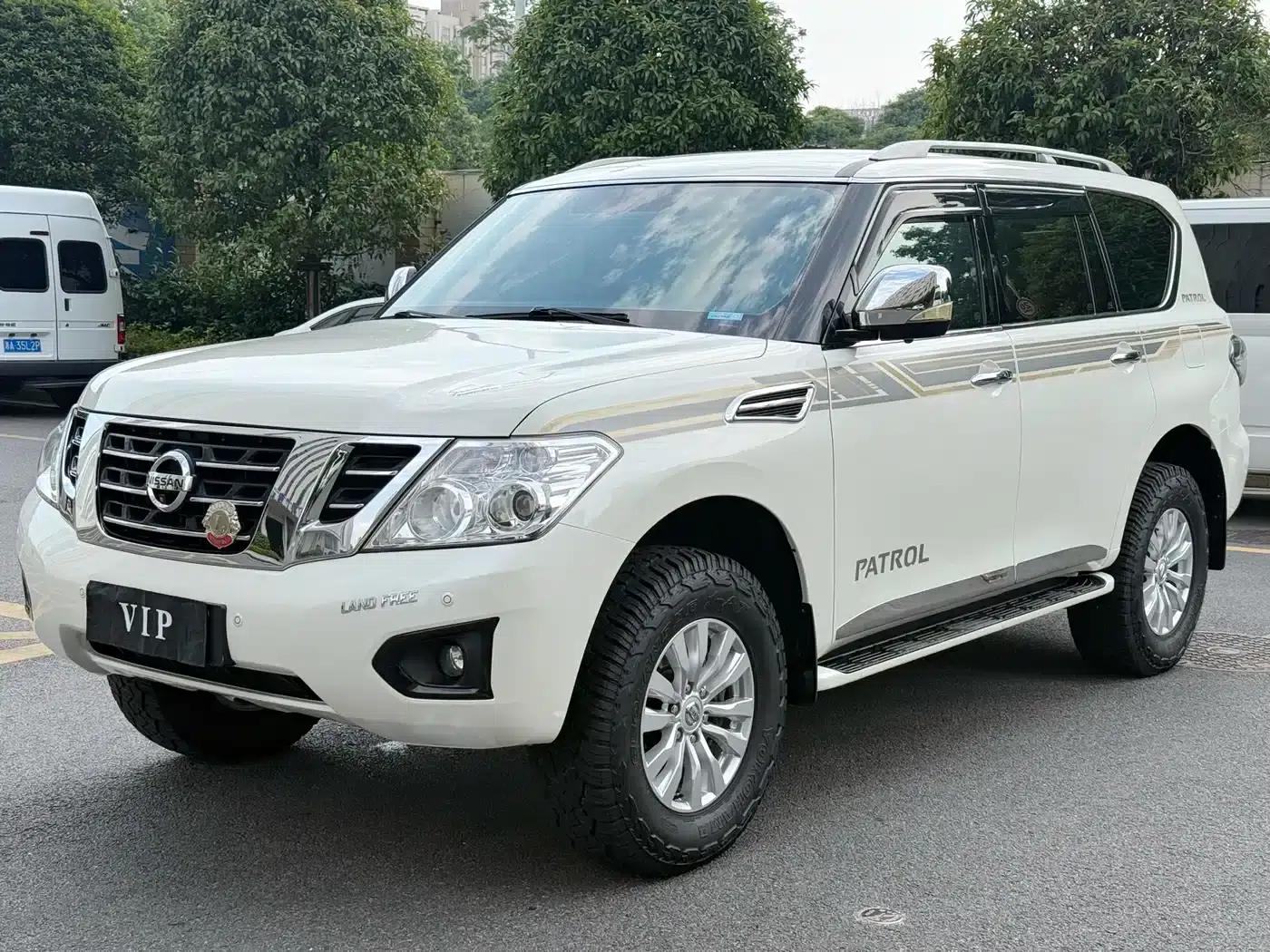 Nissan Patrol 2018 4.0L Leader Edition — миниатюра 1