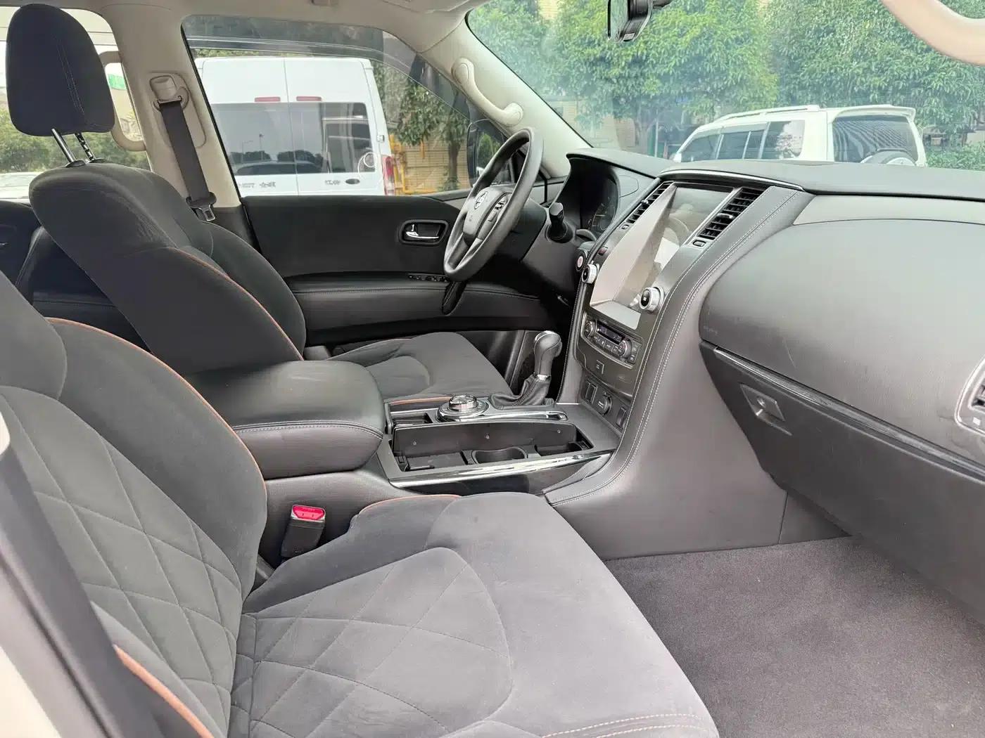 Nissan Patrol 2018 4.0L Leader Edition — миниатюра 13
