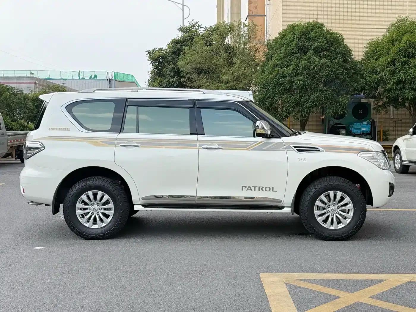Nissan Patrol 2018 4.0L Leader Edition — миниатюра 4