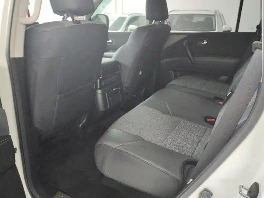 Nissan Patrol 2018 4.0L Flagship Edition — миниатюра 11