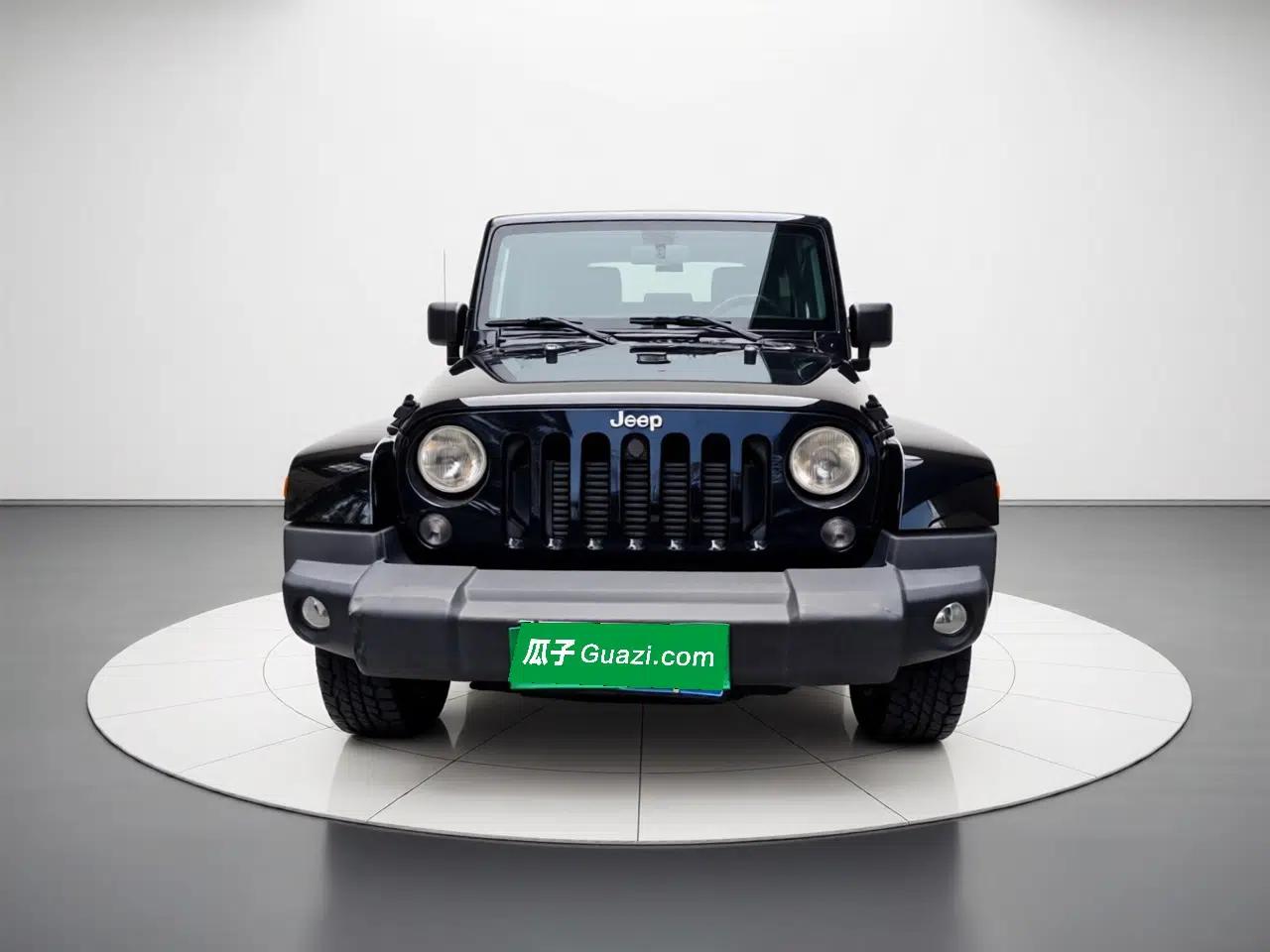 Jeep Wrangler 2014 2.8TD Sahara Four-Door Edition — миниатюра 2