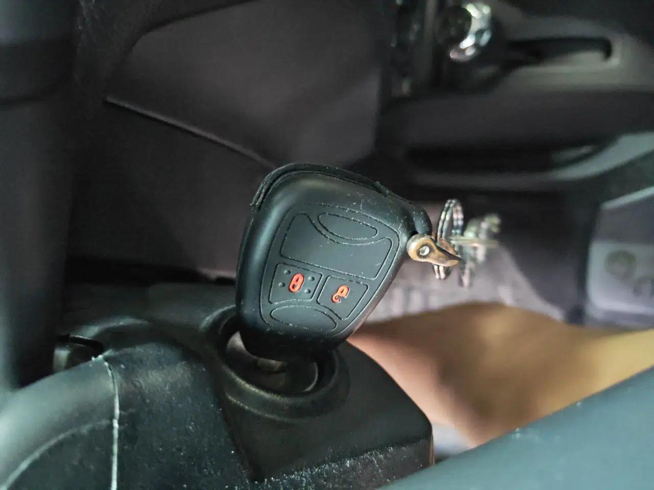 Jeep Wrangler 2014 2.8TD Sahara Four-Door Edition — миниатюра 17
