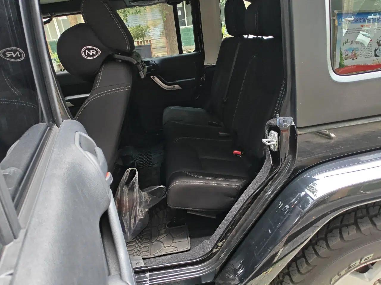 Jeep Wrangler 2014 2.8TD Sahara Four-Door Edition — миниатюра 20